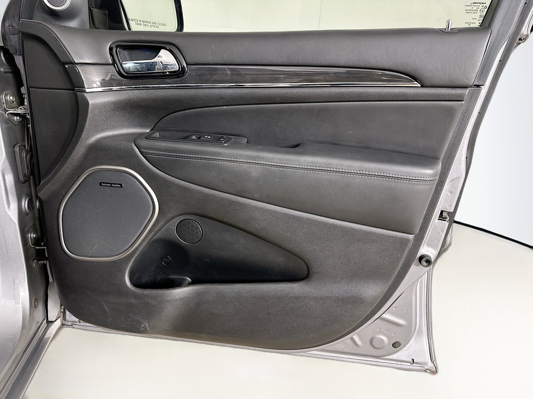 Used 2019 Jeep Grand Cherokee Overland image 34