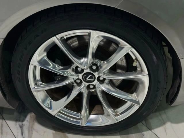 Used 2018 Lexus LC 500h w/ Touring Package image 32