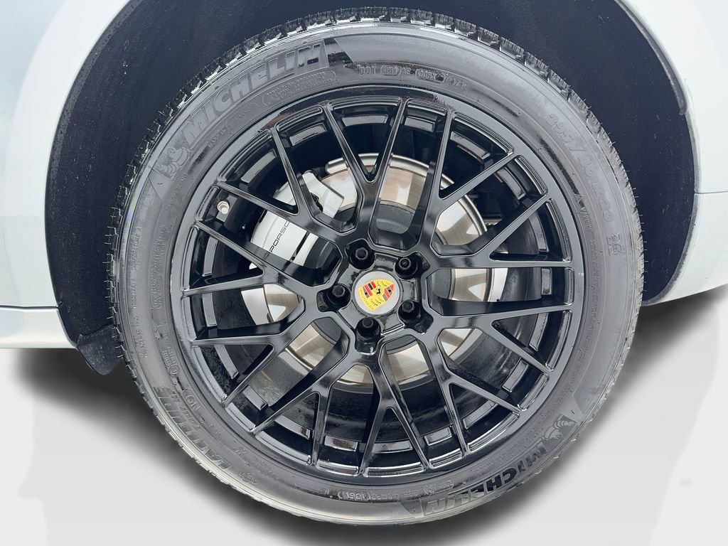 Used 2021 Porsche Macan Turbo image 44