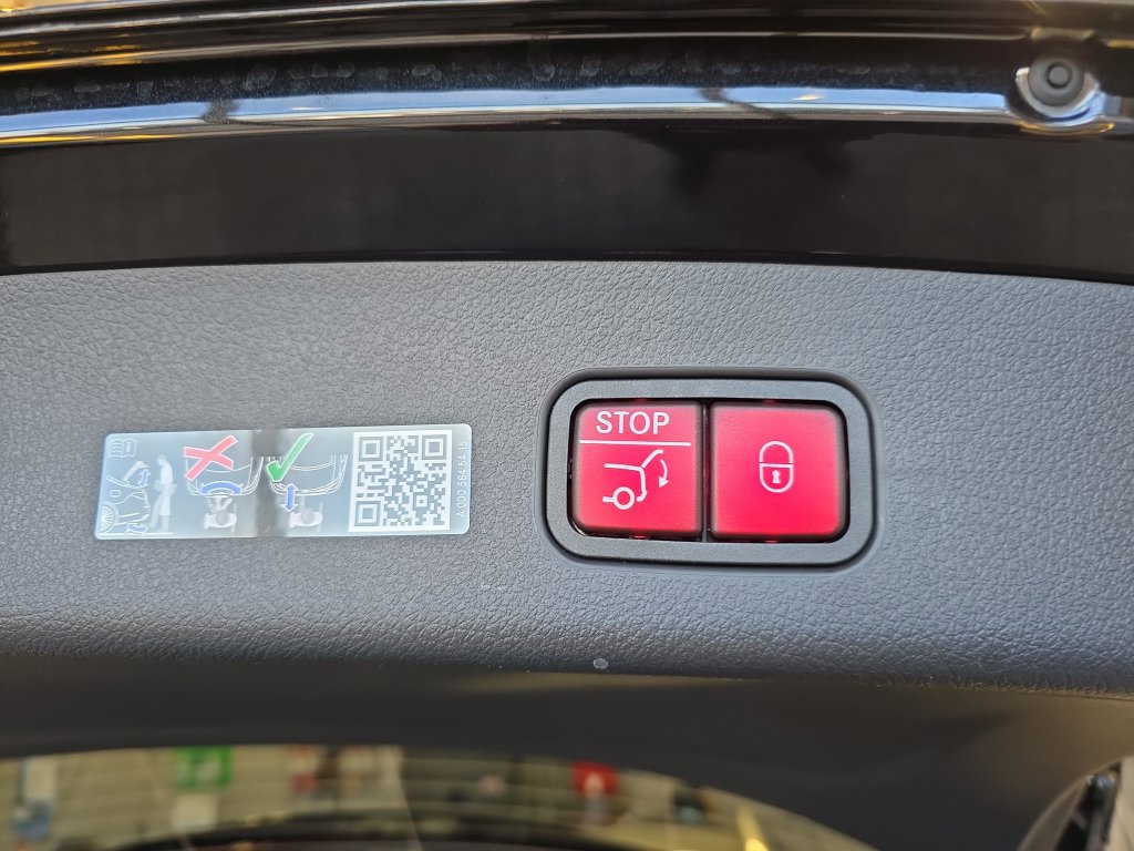 Certified 2026 Mercedes-Benz GLC 300 image 16