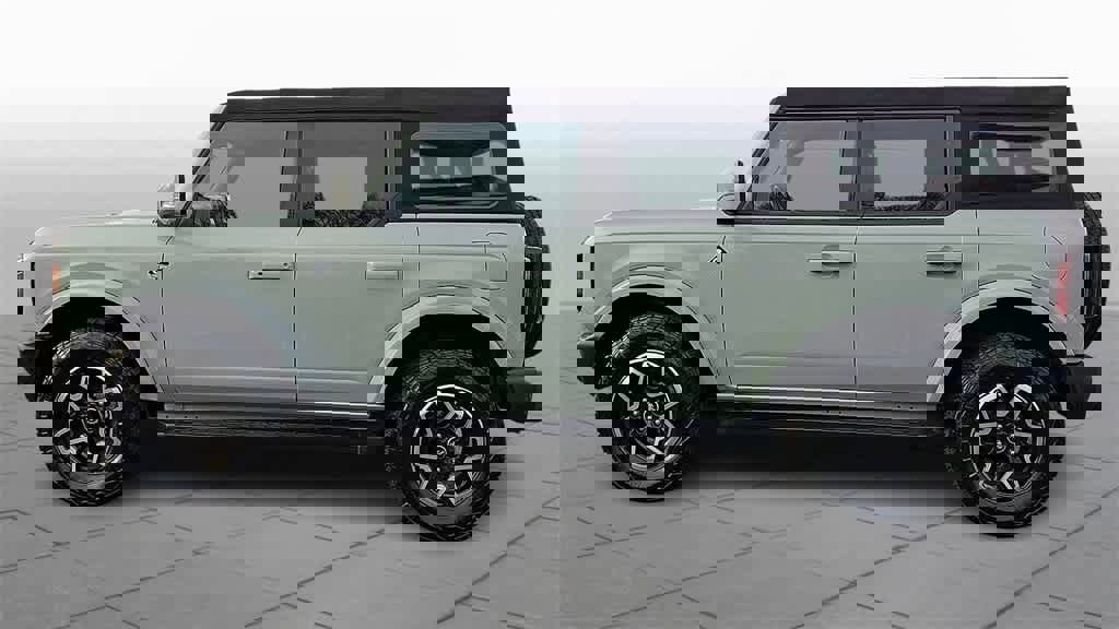 Used 2021 Ford Bronco Outer Banks image 5