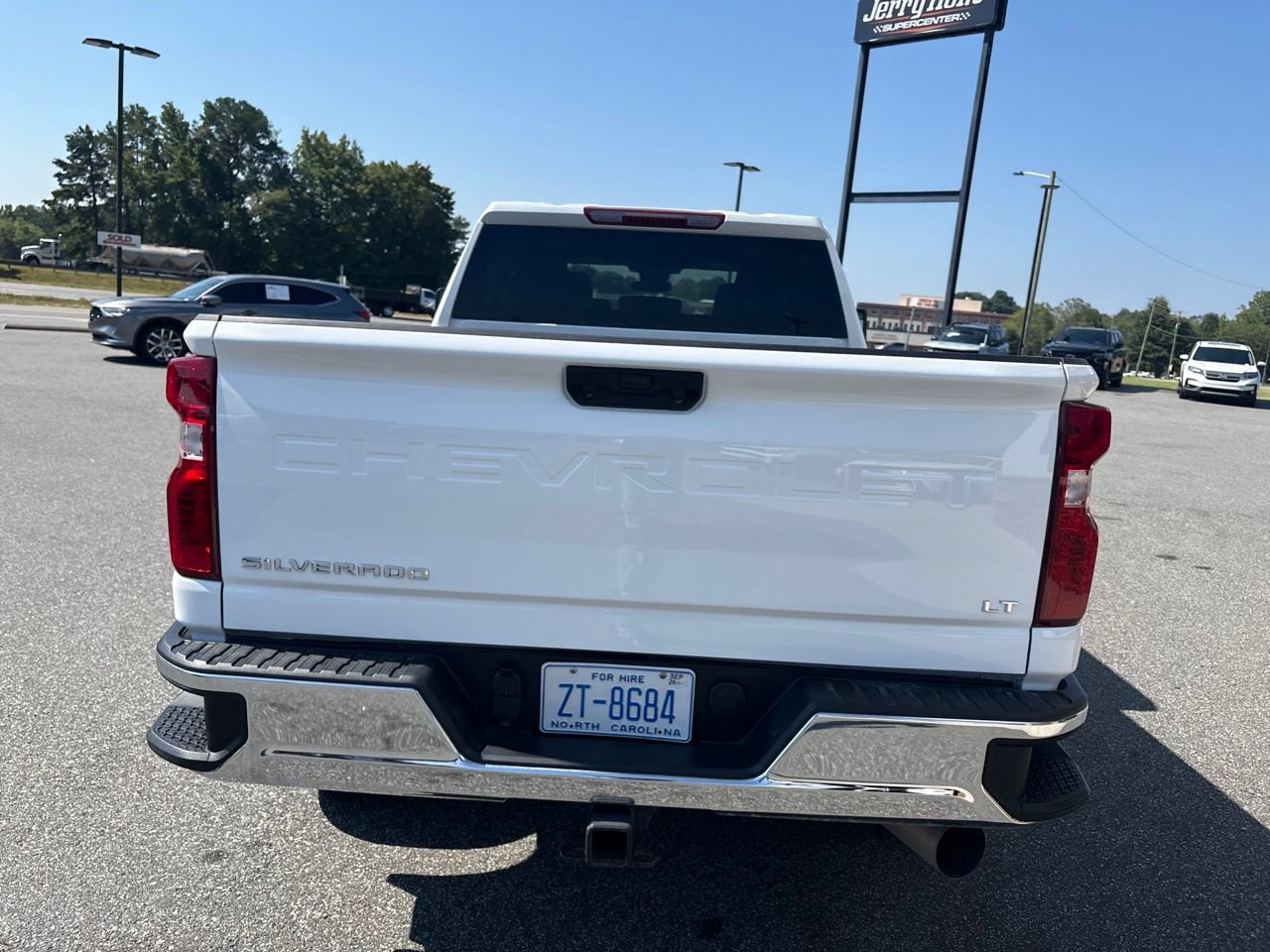 Used 2025 Chevrolet Silverado 2500 LT w/ Convenience Package AWD/4WD image 6