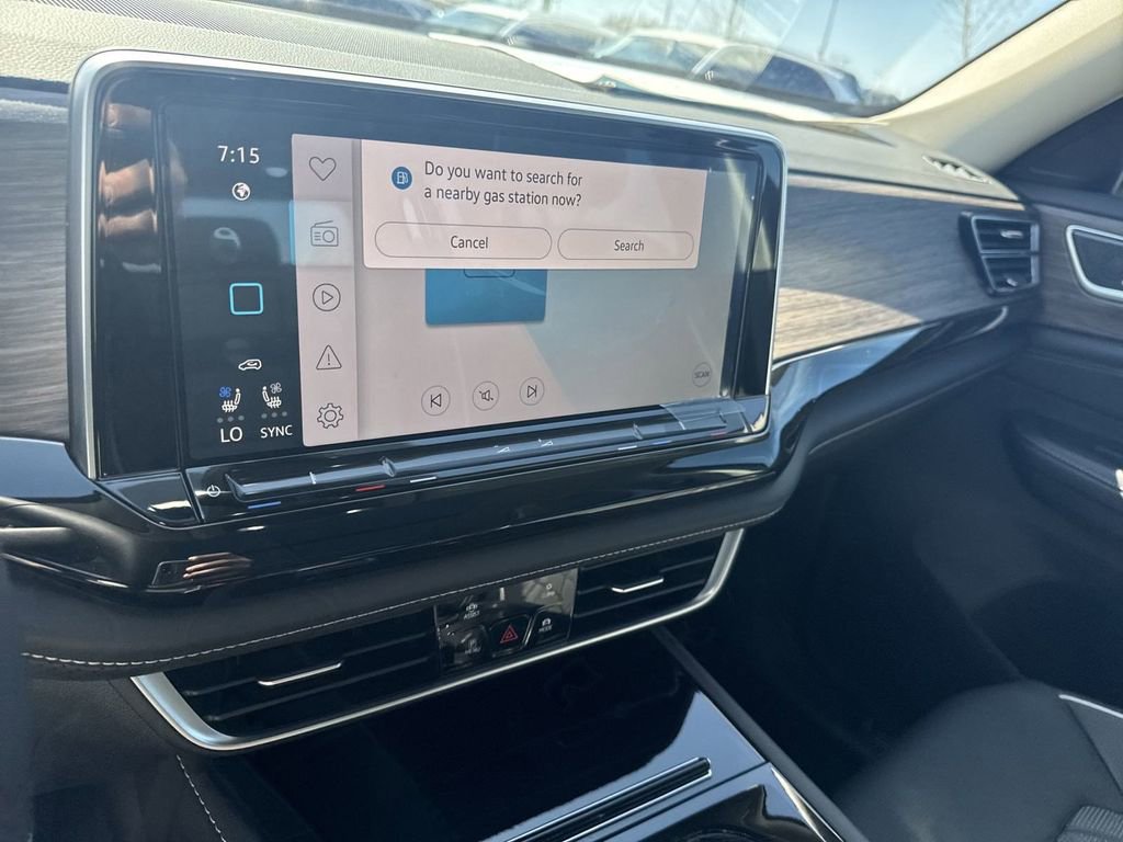 New 2025 Volkswagen Atlas SEL Premium R-Line image 13