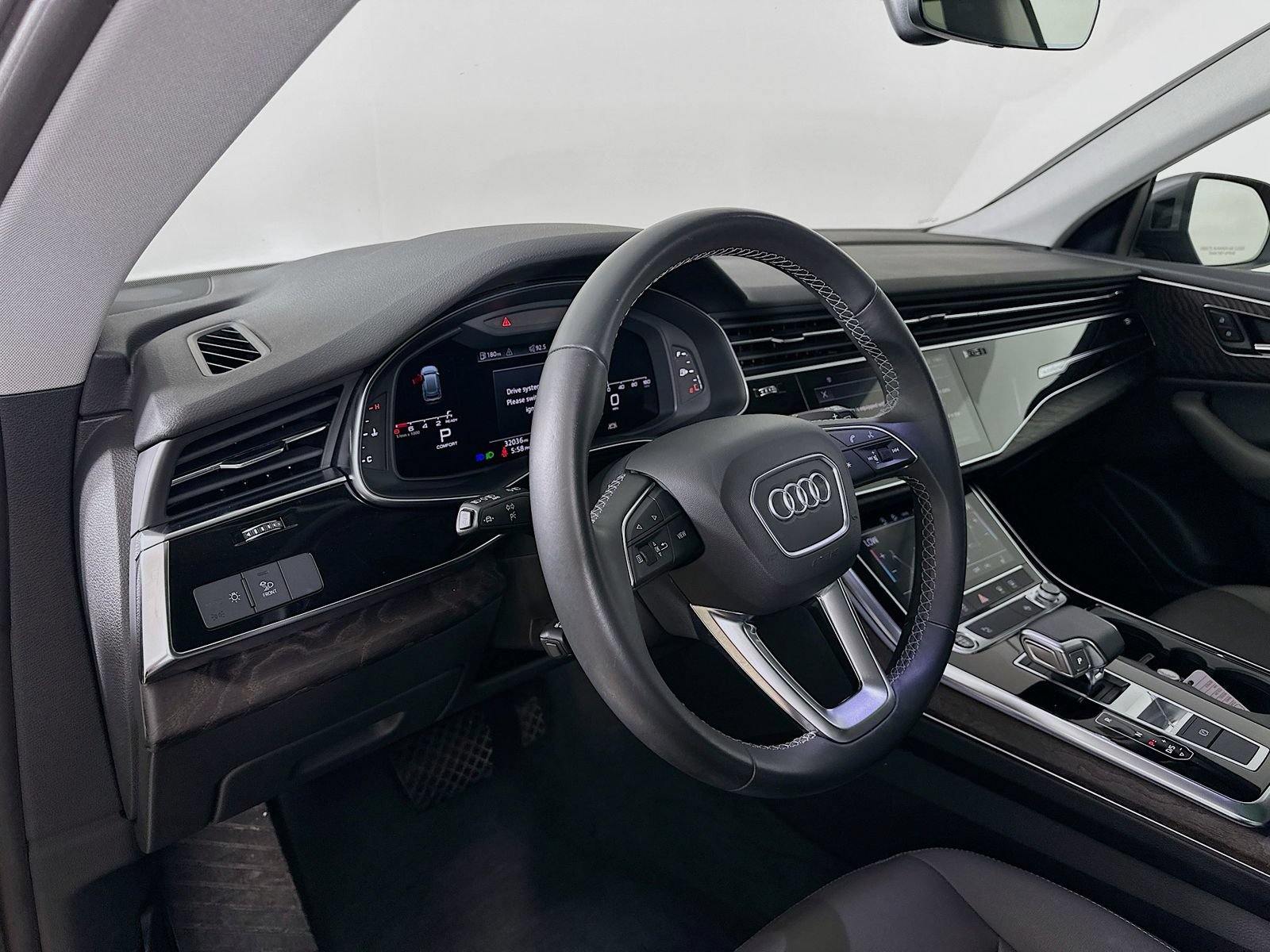 Used 2022 Audi Q8 Premium AWD/4WD image 32