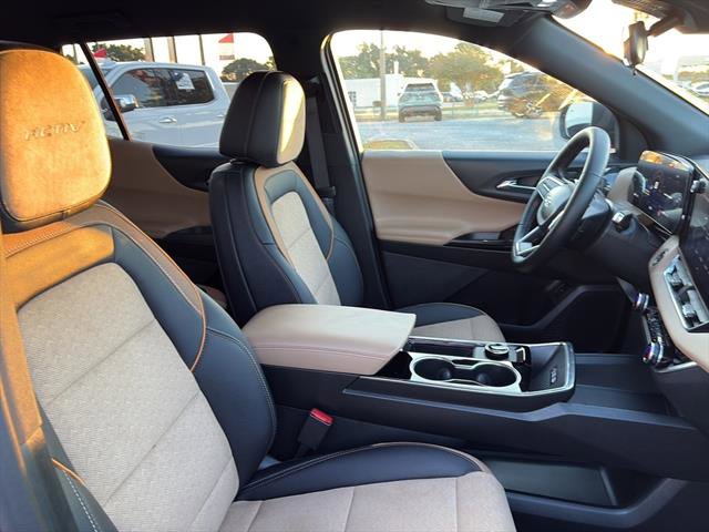 Used 2026 Chevrolet Equinox ACTIV image 9