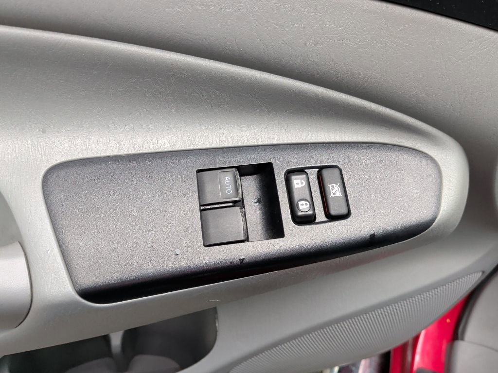 Used 2015 Toyota Tacoma 4x4 Access Cab V6 w/ TRD Sport Package image 14