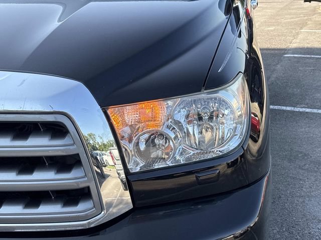 Used 2017 Toyota Sequoia Platinum AWD/4WD image 10