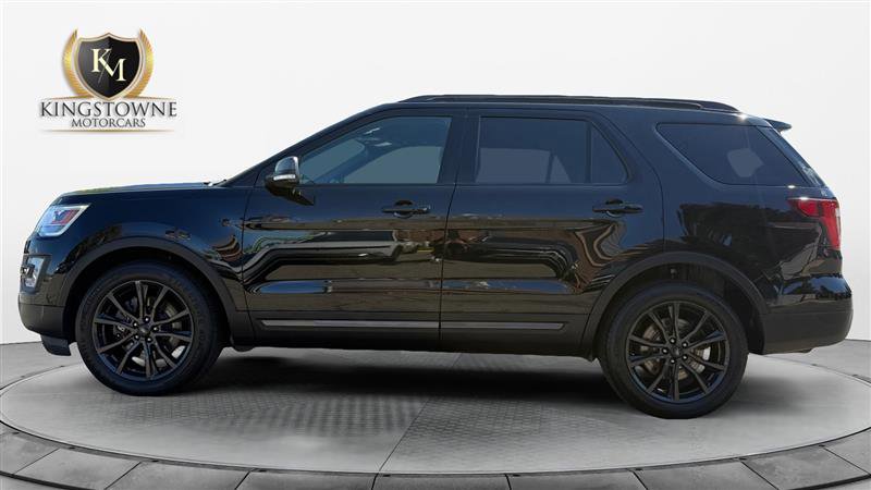 Used 2017 Ford Explorer XLT w/ Equipment Group 202A FWD image 2