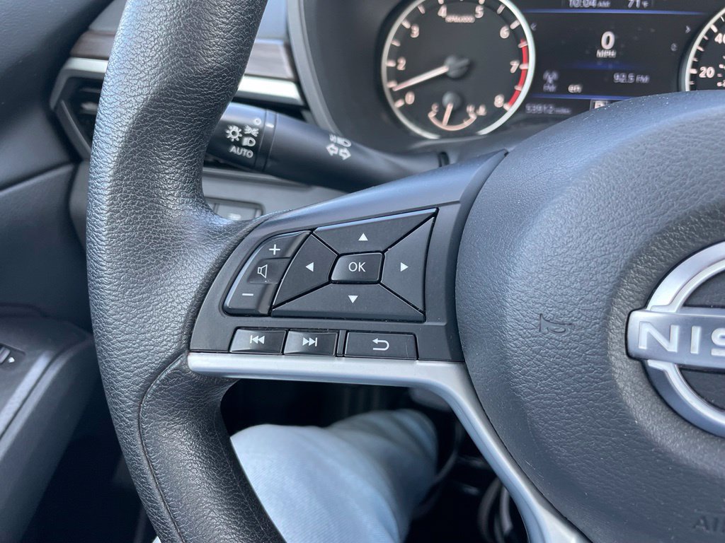 Used 2024 Nissan Altima 2.5 SV FWD image 16