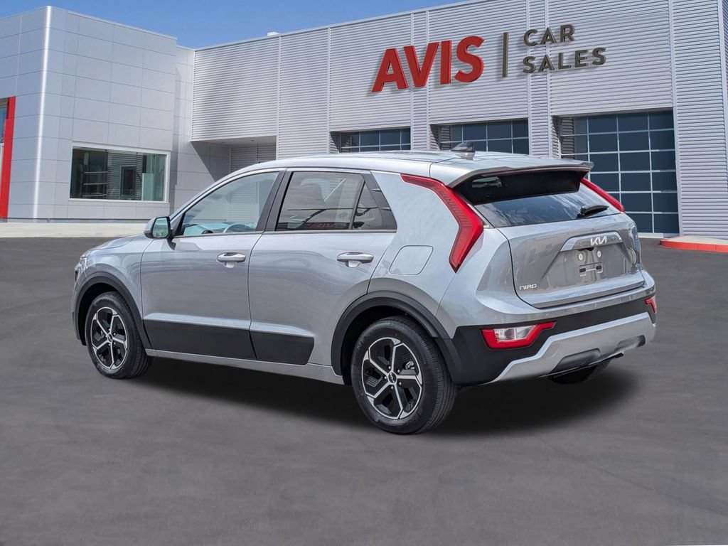 Used 2025 Kia Niro LX FWD image 9