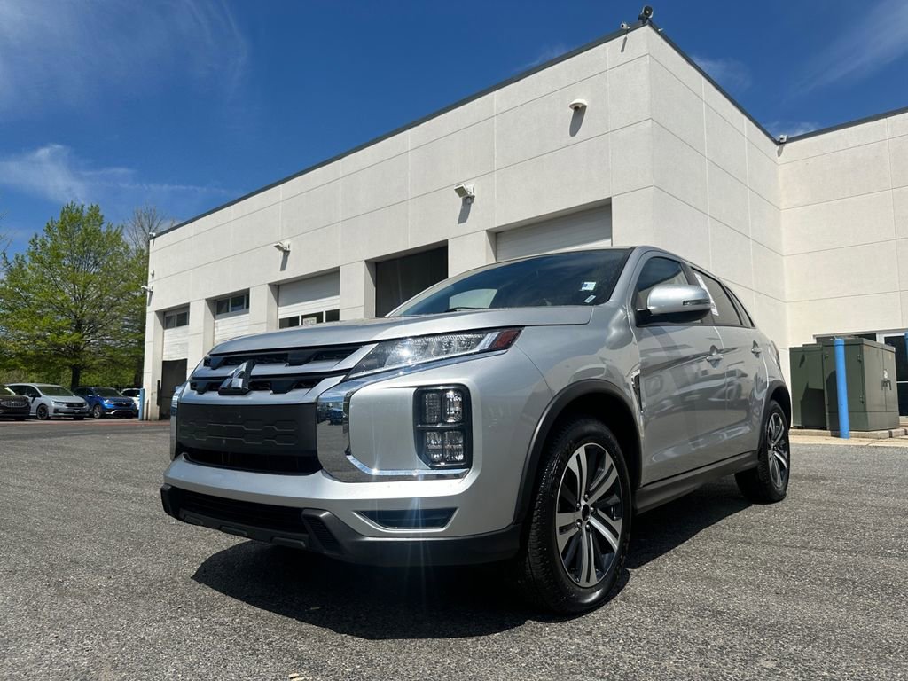 Used 2025 Mitsubishi Outlander Sport SE AWD/4WD image 32