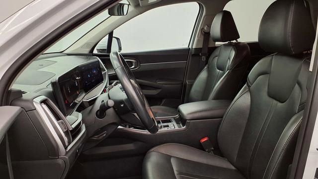 Used 2024 Kia Sorento S image 19