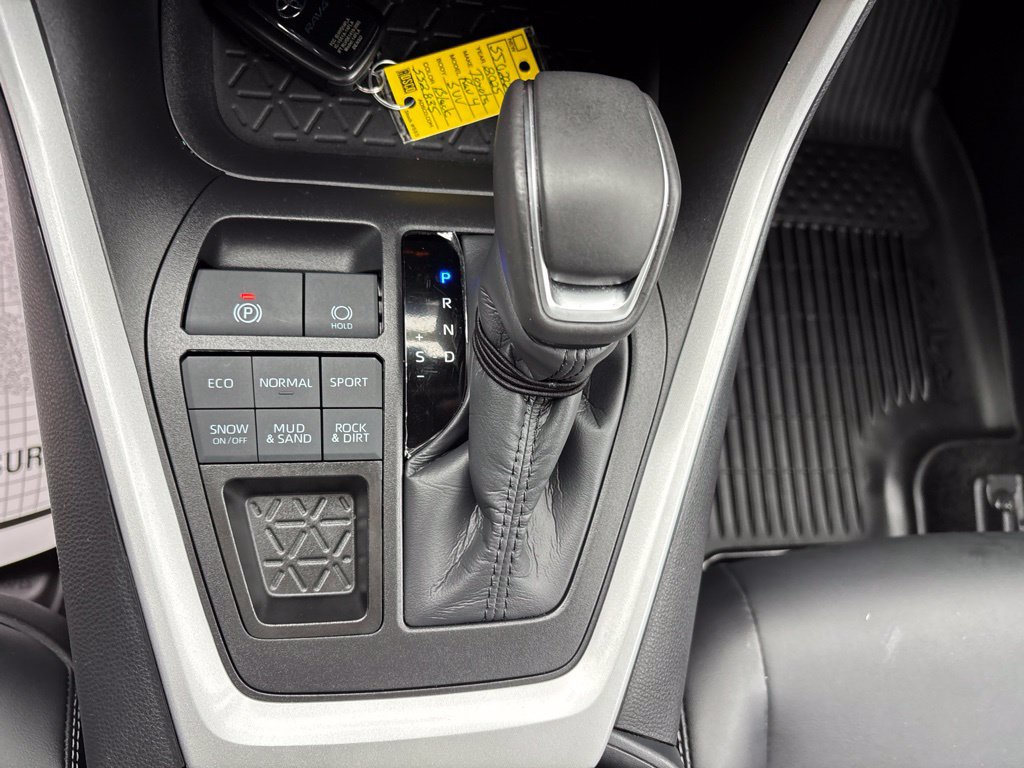 Used 2025 Toyota RAV4 XLE Premium AWD/4WD image 25