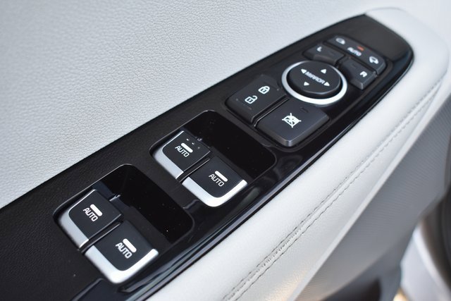 Used 2018 Kia Sorento SX image 15