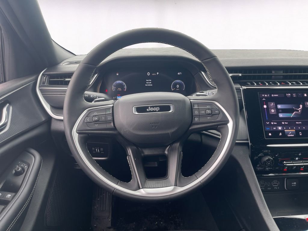 New 2026 Jeep Grand Cherokee Laredo image 12