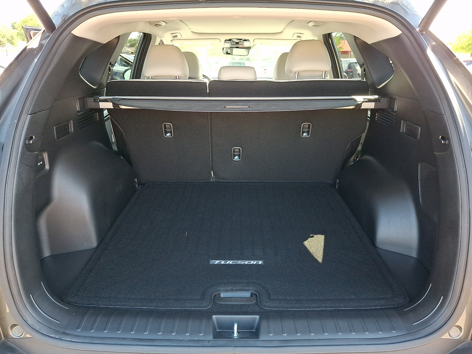 Used 2023 Hyundai Tucson Limited w/ Cargo Package AWD/4WD image 29