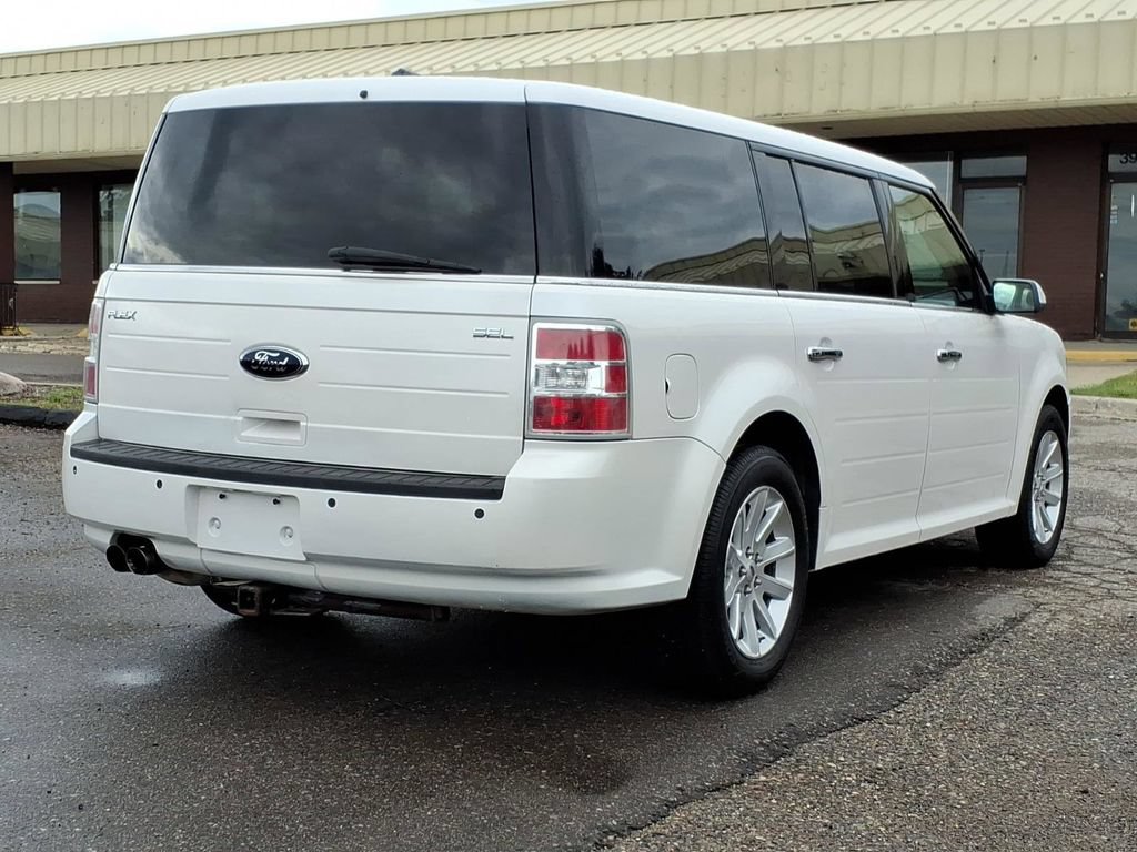 Used 2011 Ford Flex SEL FWD image 5