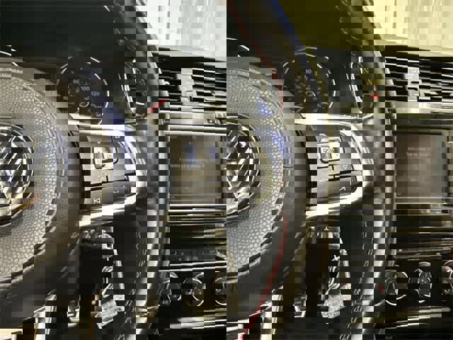 Used 2017 Volkswagen GTI S image 9