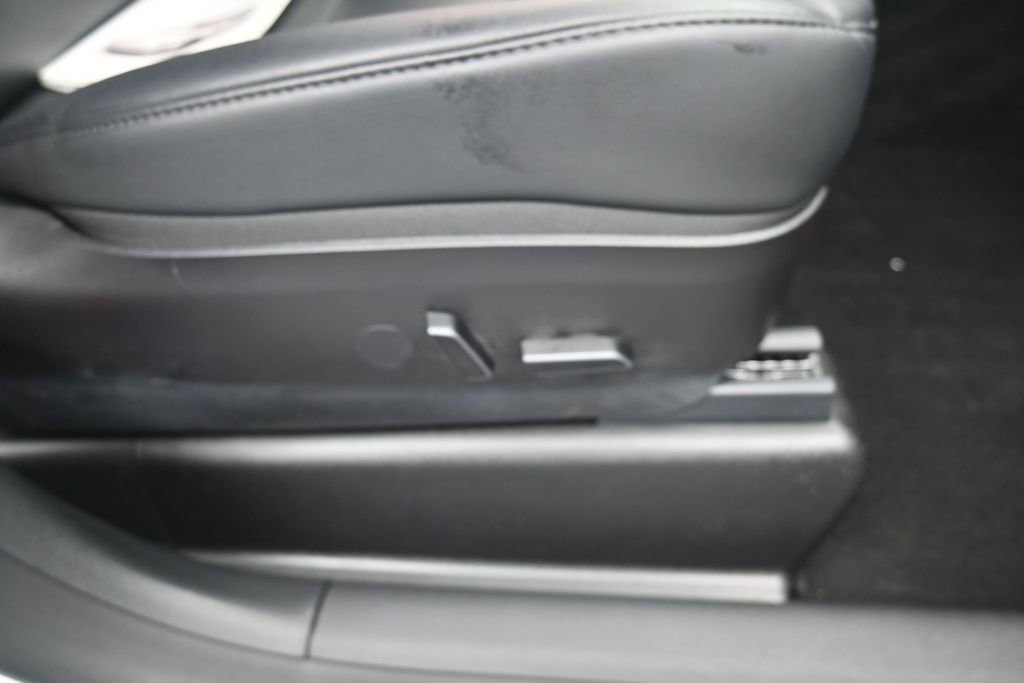 Used 2023 Tesla Model Y Long Range AWD/4WD image 19