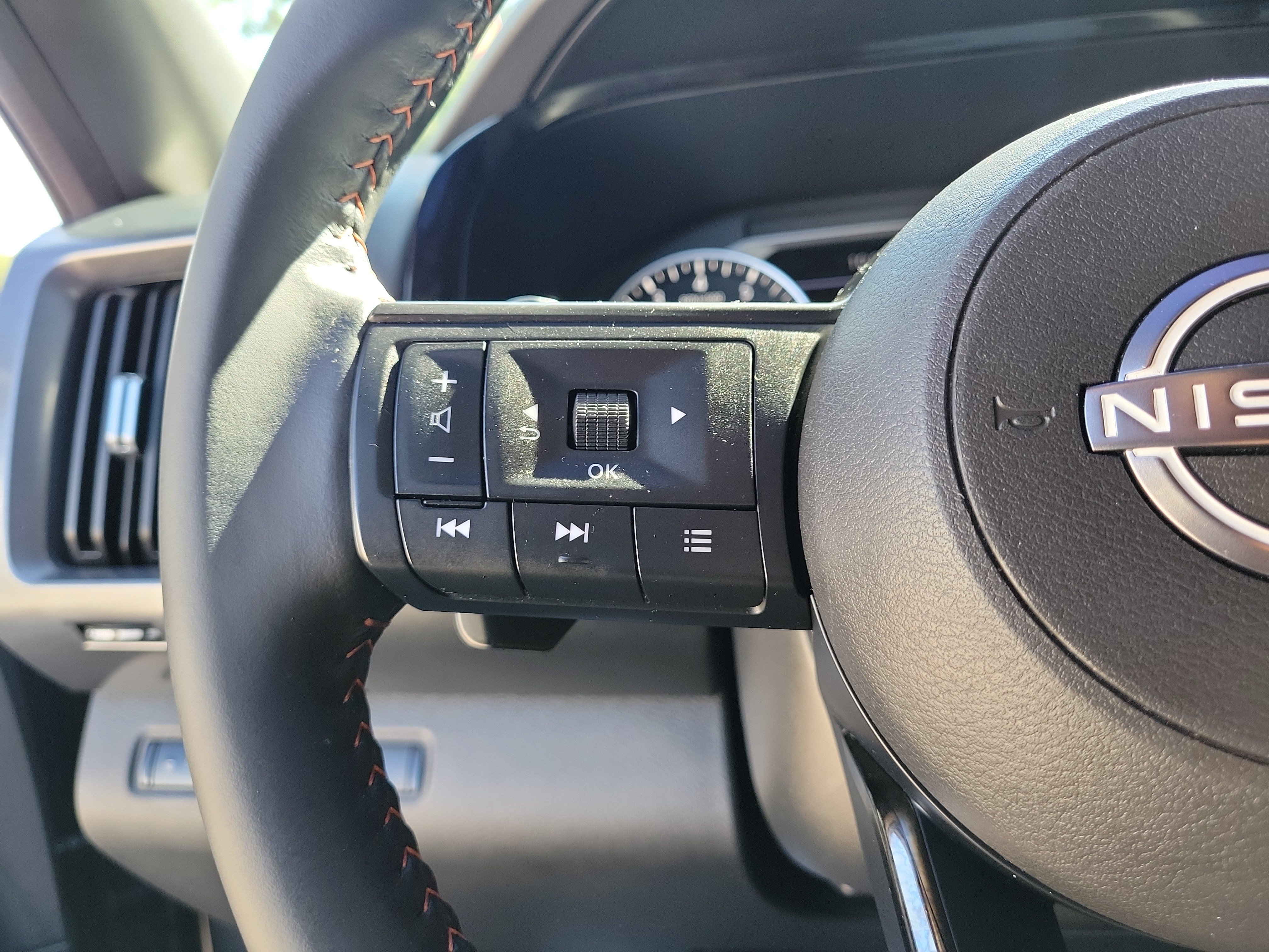 Certified 2024 Nissan Pathfinder Rock Creek AWD/4WD image 23