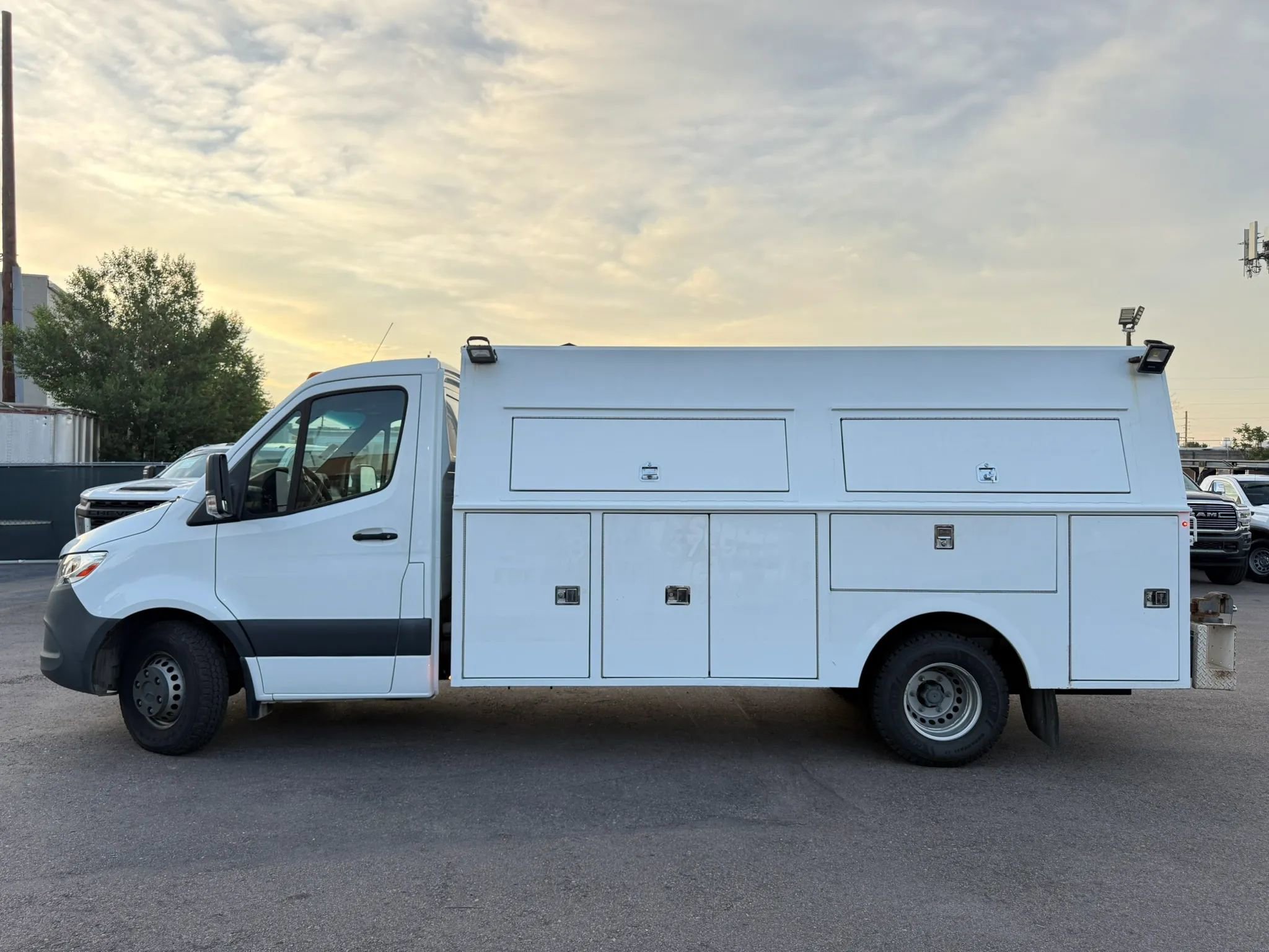 Used 2022 Mercedes-Benz Sprinter 3500 image 2