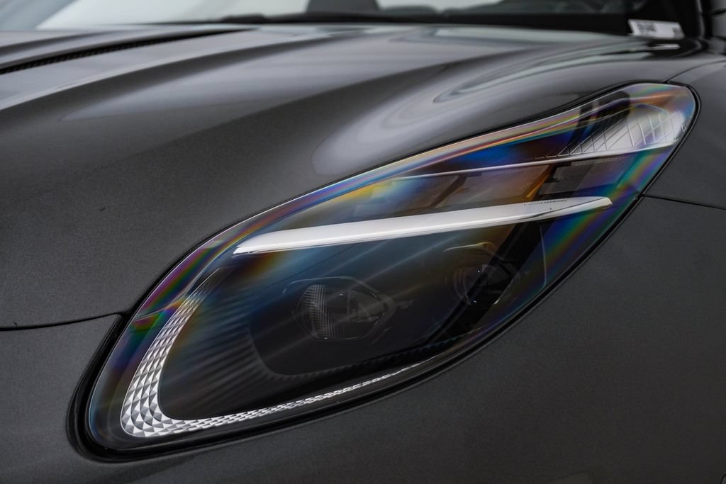 Used 2024 Aston Martin DB12 Convertible RWD image 6