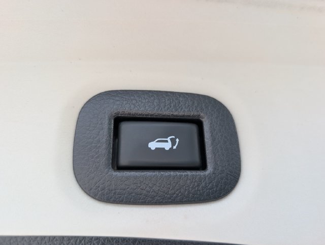 Used 2020 Nissan Rogue SV AWD/4WD image 14