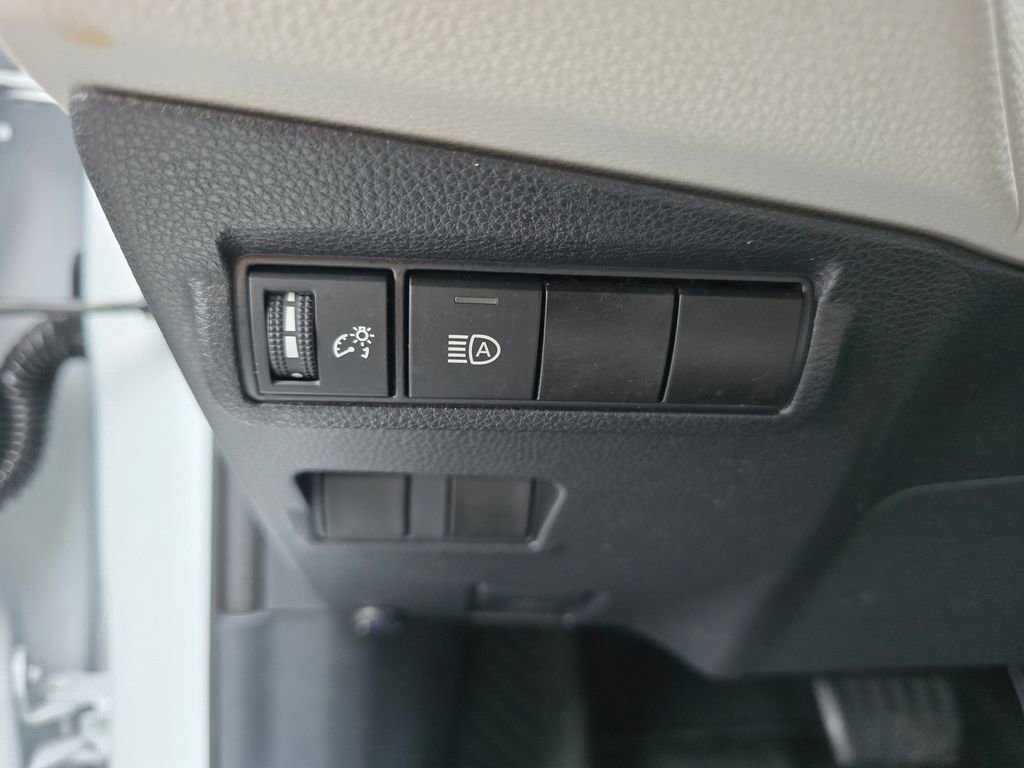 Used 2024 Toyota Corolla Cross L AWD/4WD image 20