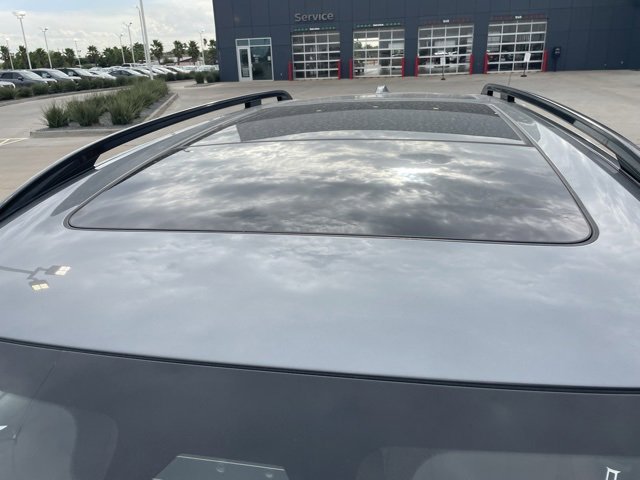 Used 2024 BMW X7 M60i w/ Executive Package image 18