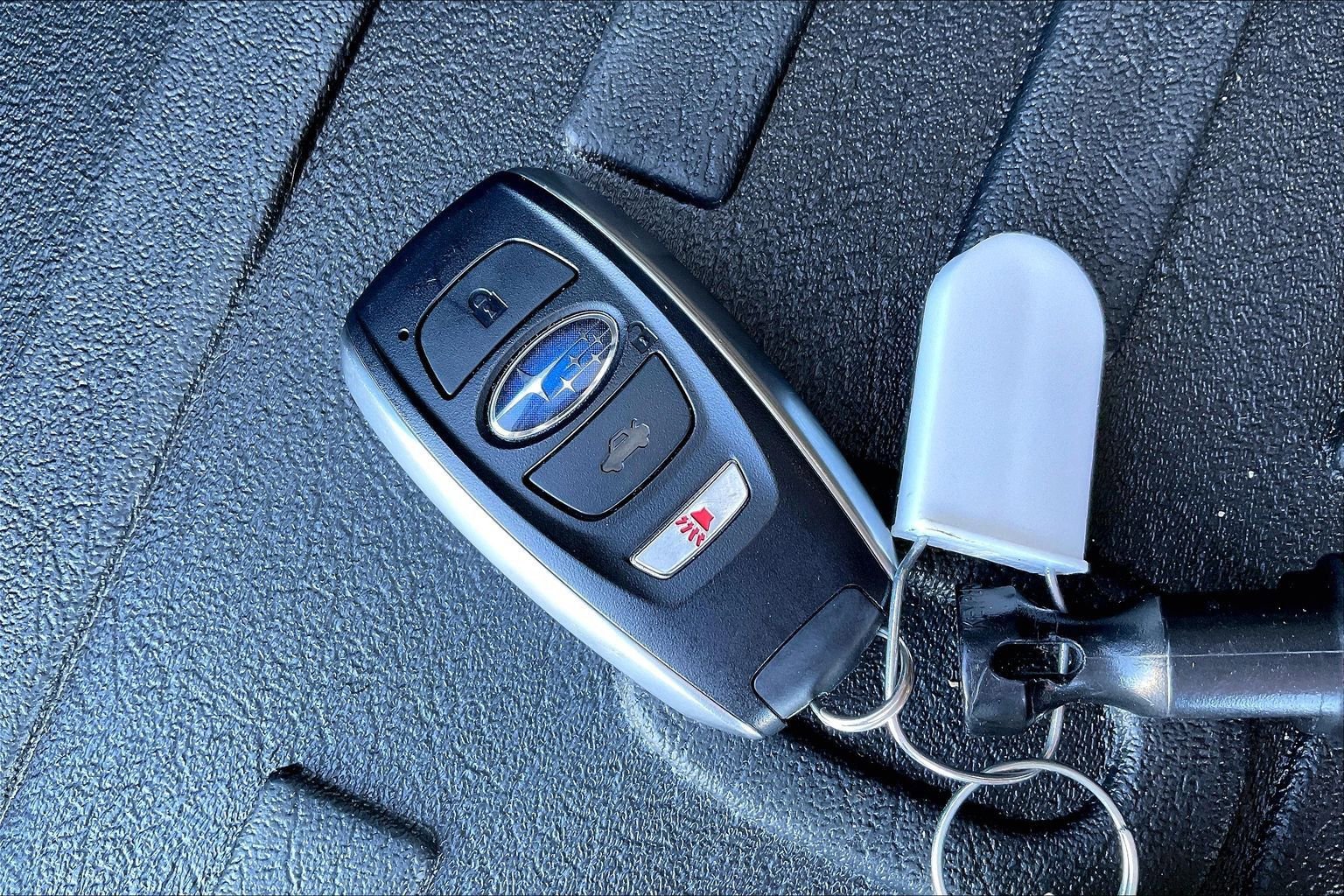 Certified 2025 Subaru Outback Touring w/ Popular Package #2 image 9