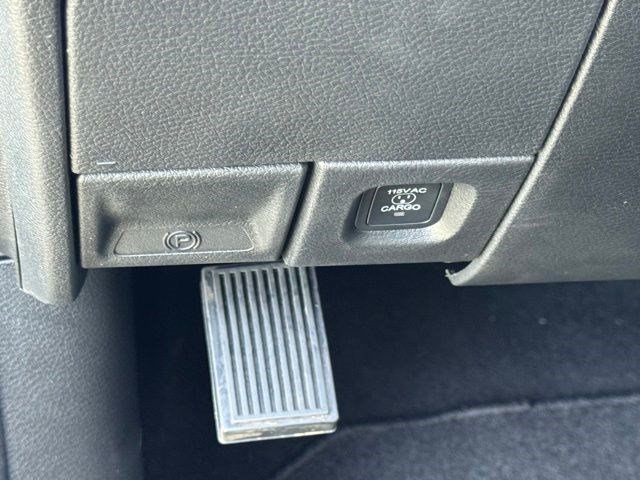 New 2026 RAM 2500 Laramie AWD/4WD image 14