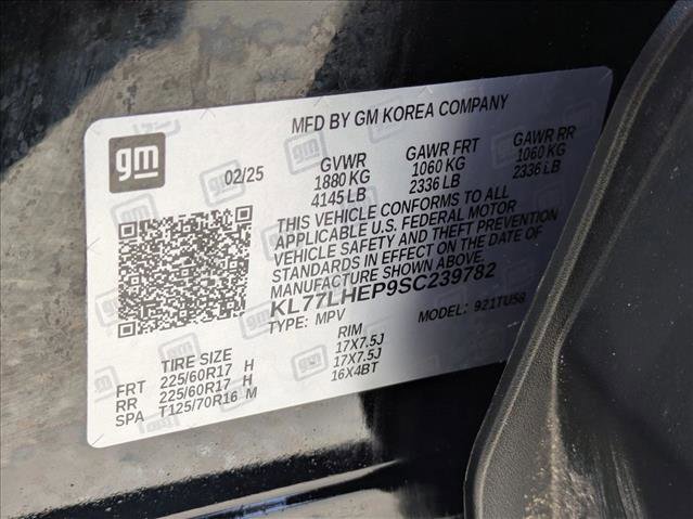Used 2025 Chevrolet Trax LT w/ LT Convenience Package FWD image 24