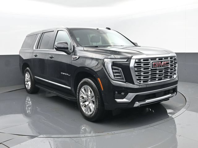 Used 2025 GMC Yukon XL Denali AWD/4WD image 3