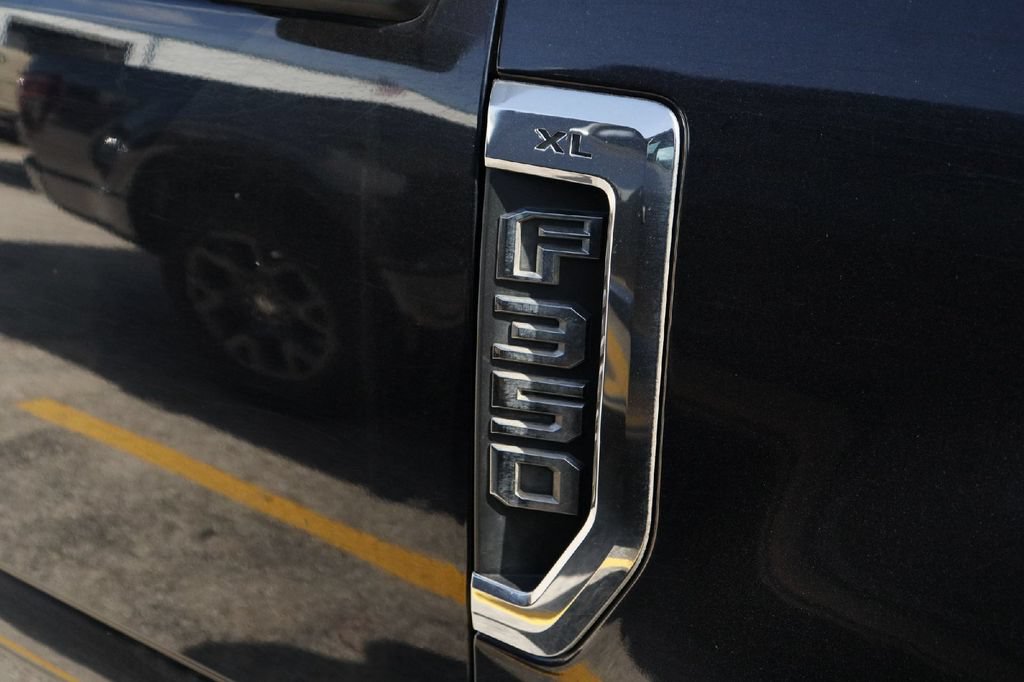 Used 2022 Ford F350 XL RWD image 5
