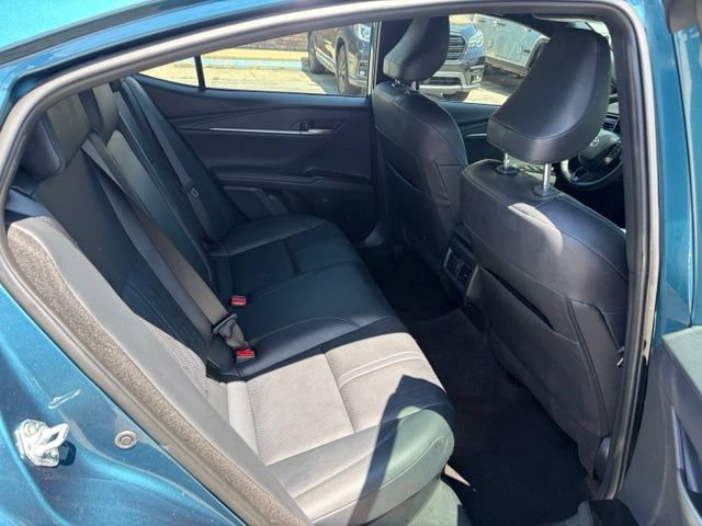 Used 2025 Toyota Camry XSE FWD image 34