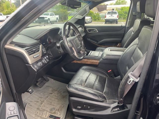 Used 2015 GMC Yukon Denali w/ Touring Package AWD/4WD image 4