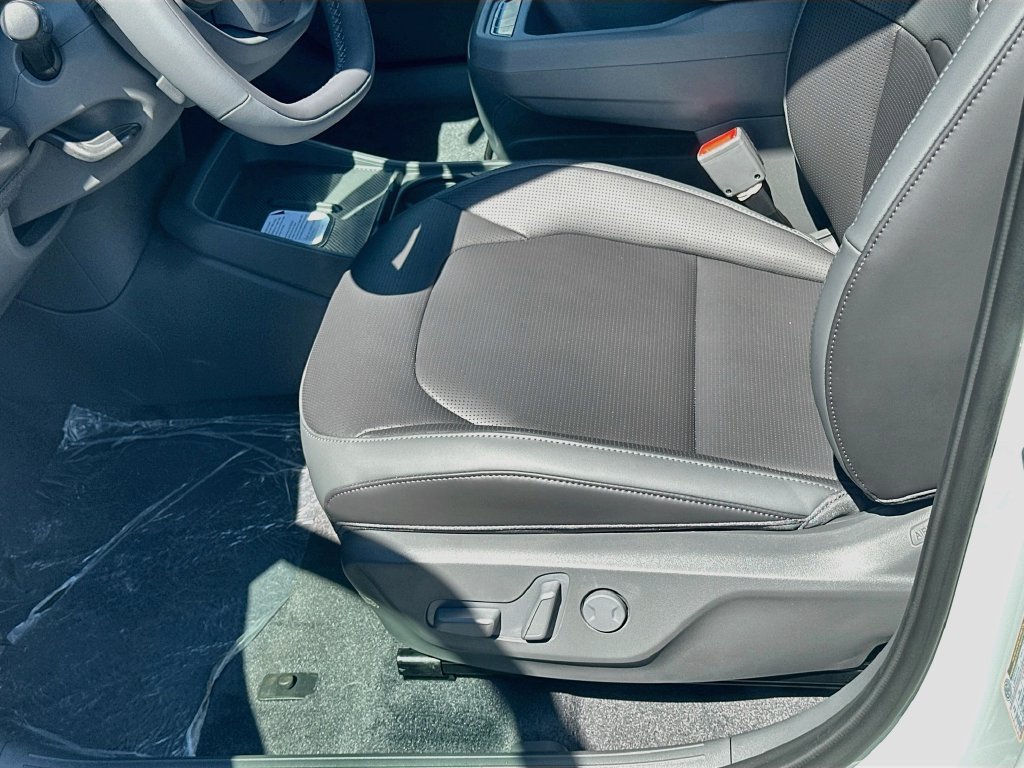 New 2027 Kia EV3 Wind FWD image 19