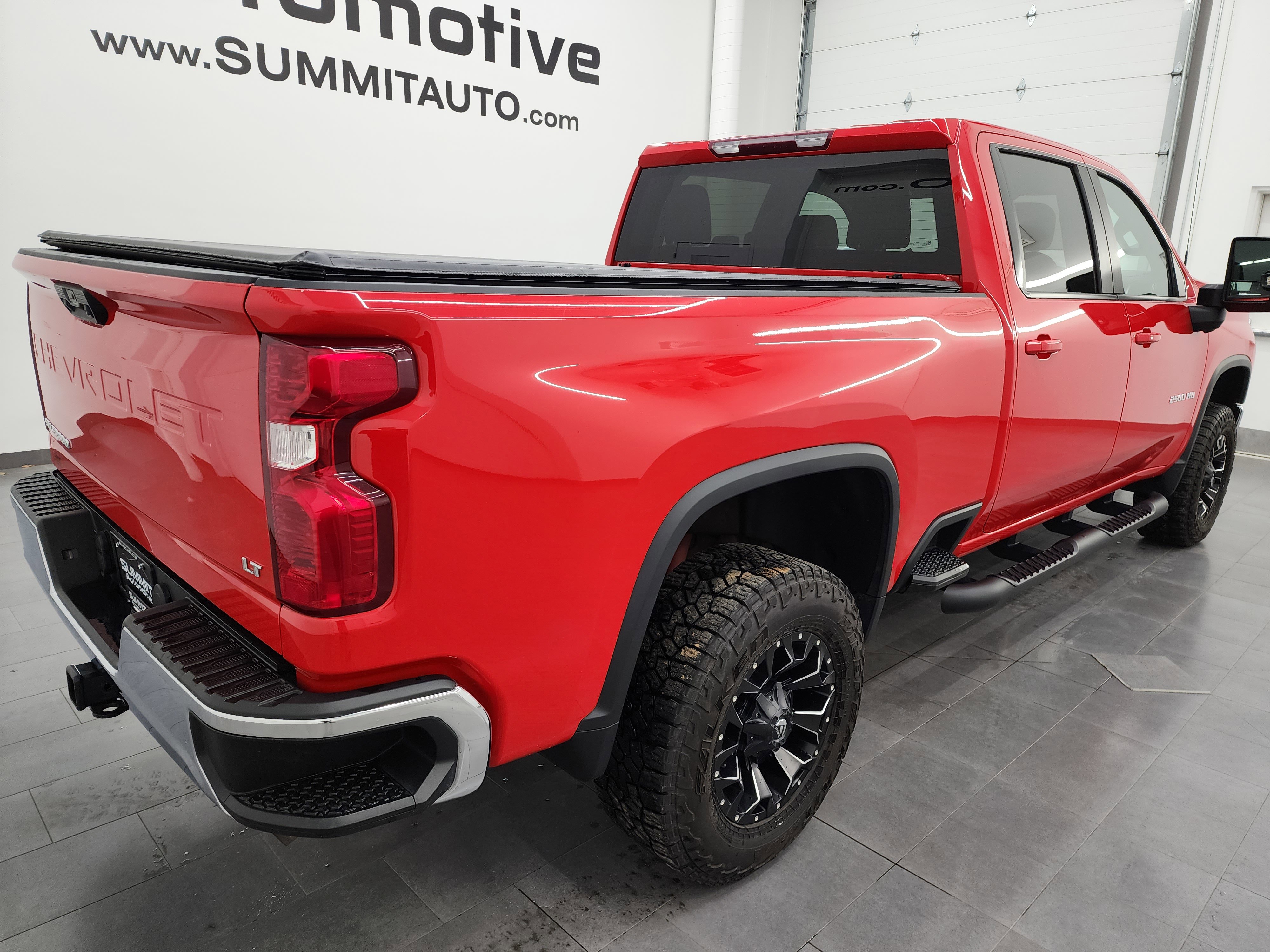 Used 2023 Chevrolet Silverado 2500 LT w/ Convenience Package image 4