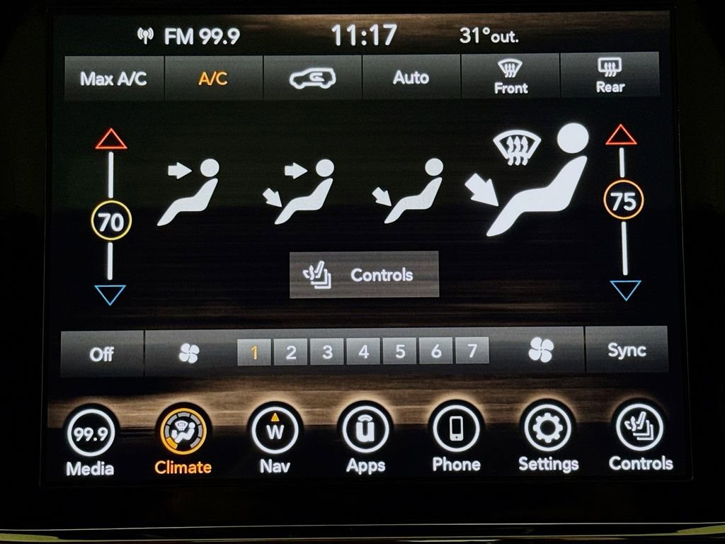 Used 2020 Jeep Grand Cherokee Limited image 15