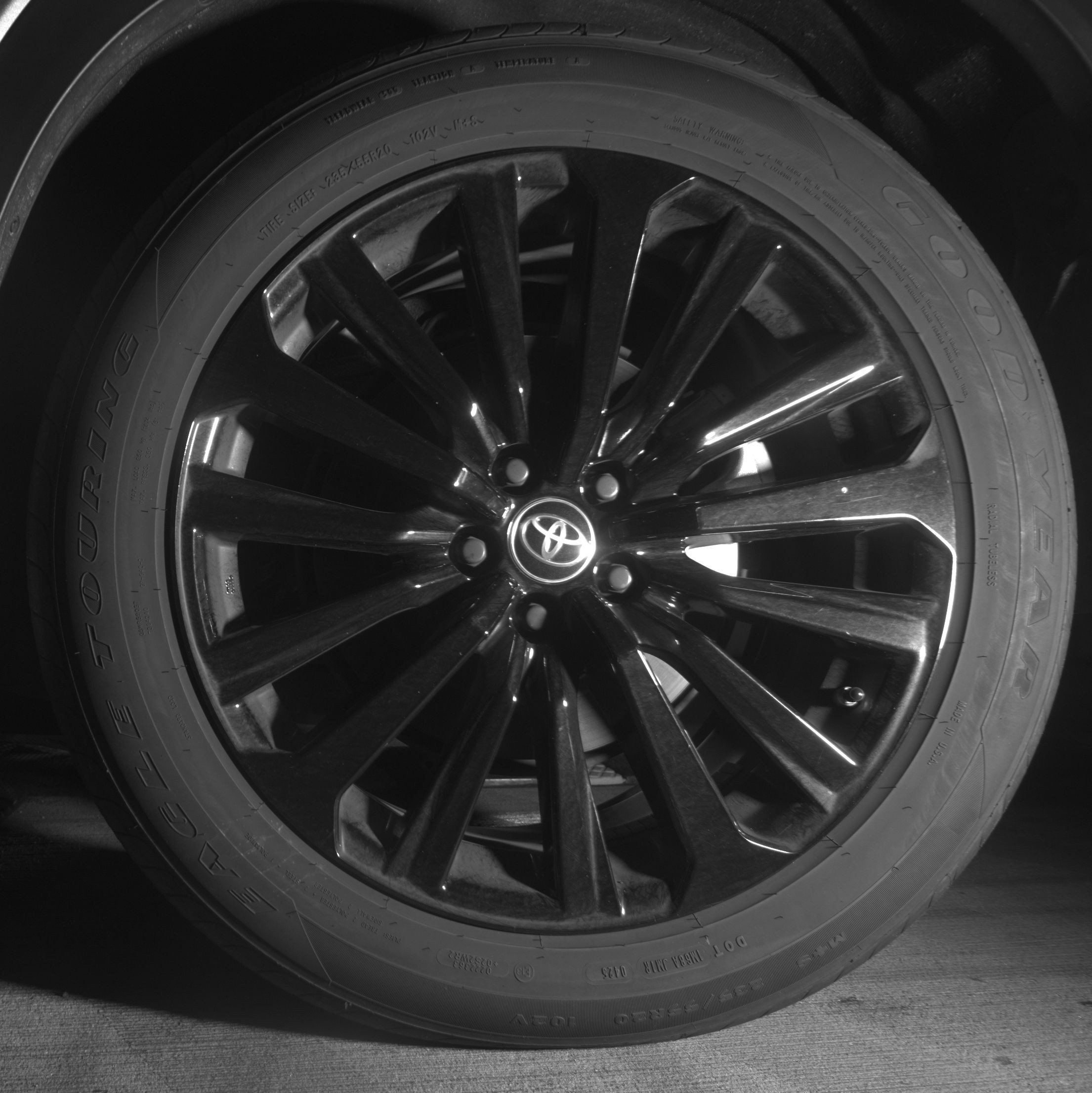 Used 2025 Toyota Highlander XSE image 14