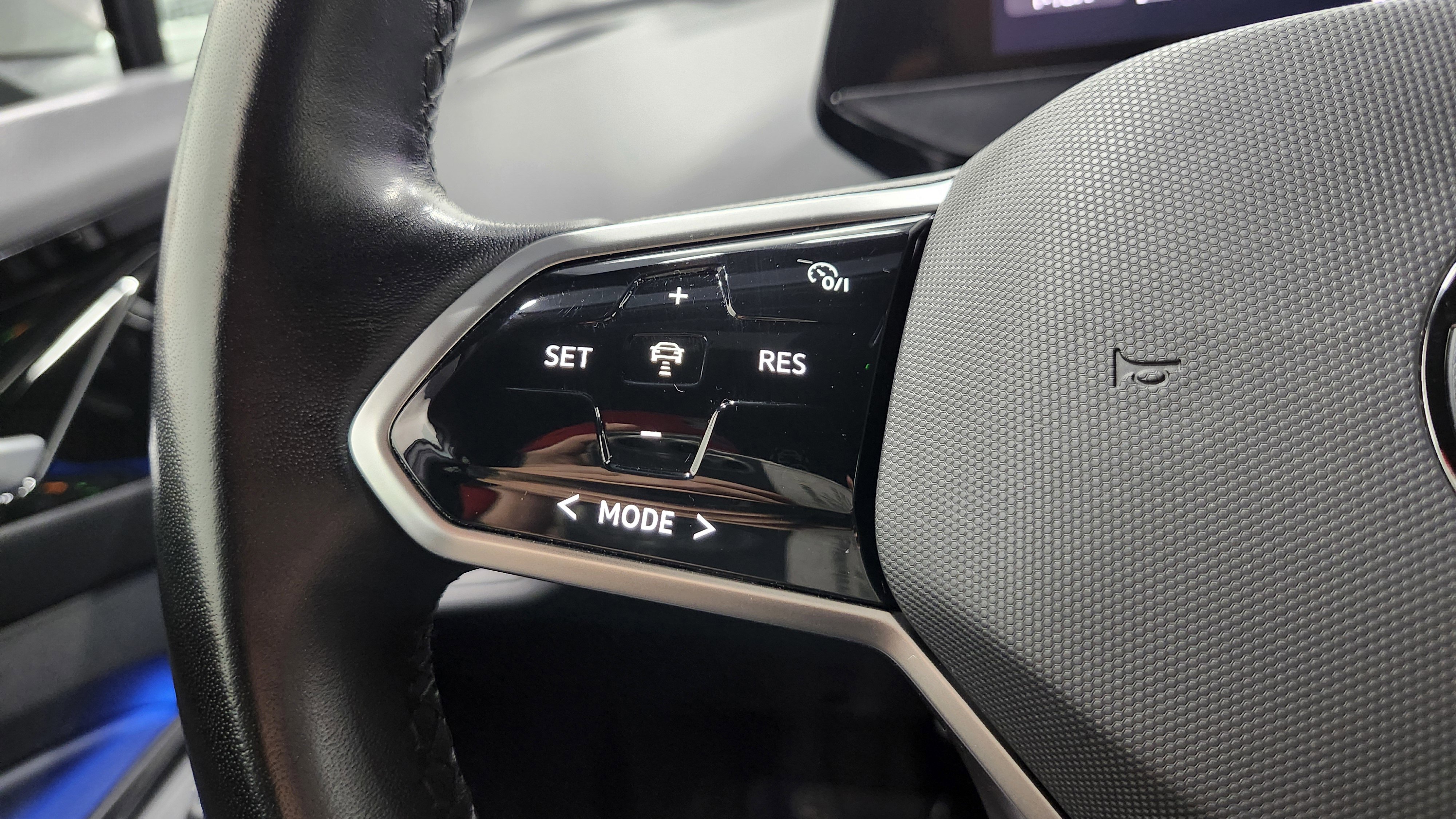 Used 2021 Volkswagen ID.4 Pro image 32