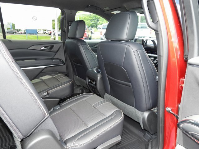 New 2026 Chevrolet Traverse High Country w/ LPO, Floor Liner Package image 64