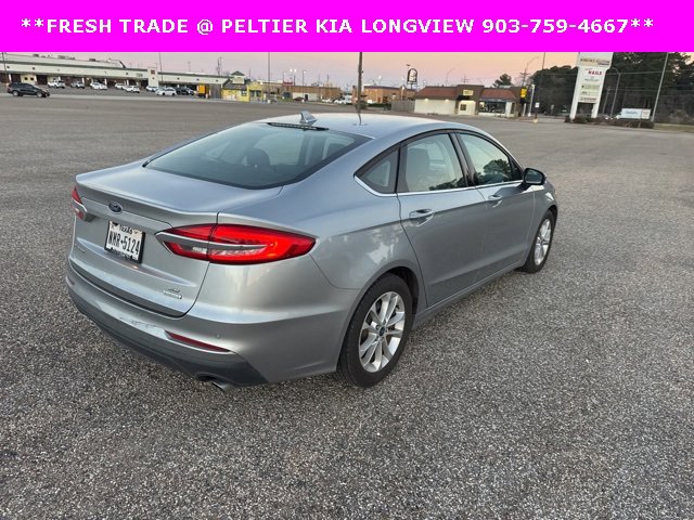Used 2020 Ford Fusion SE image 7