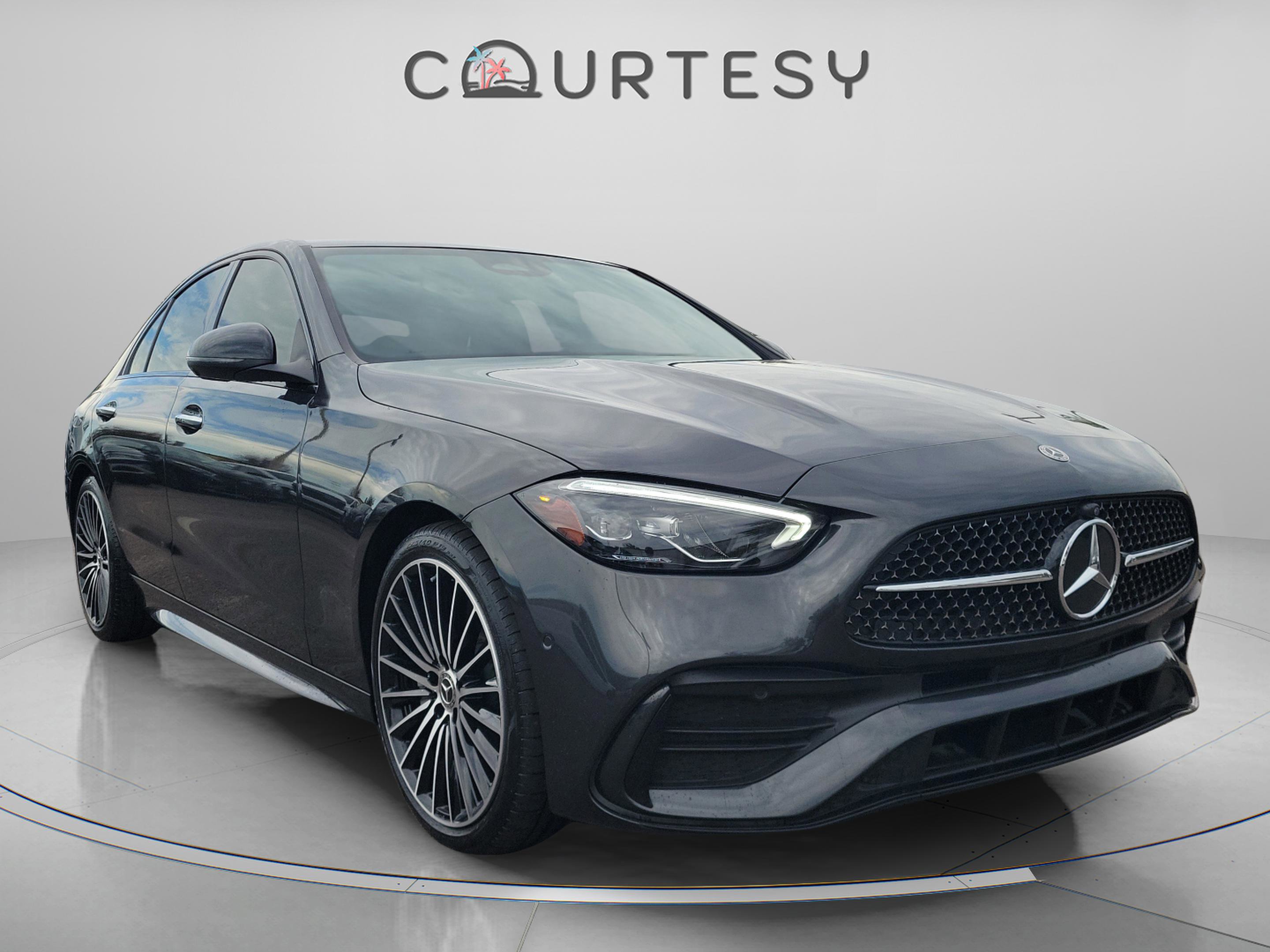 Used 2024 Mercedes-Benz C 300 Sedan image 5