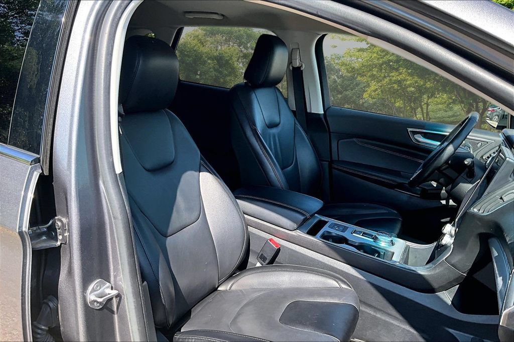 Used 2021 Ford Edge Titanium w/ Cargo Accessory Package FWD image 7