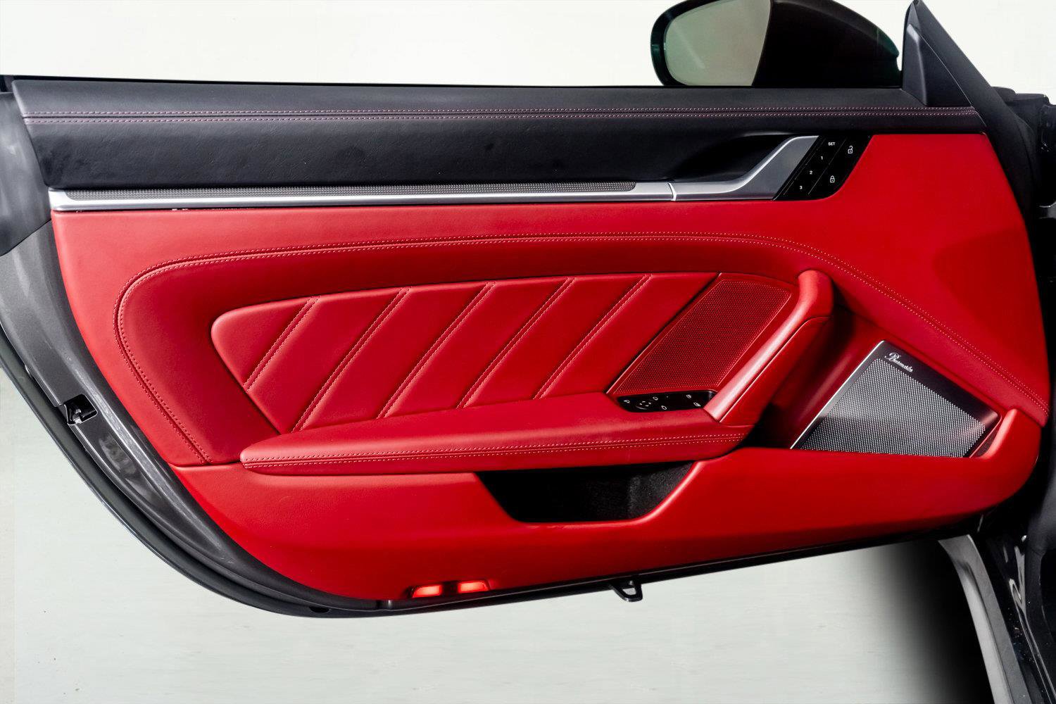 Used 2023 Porsche 911 Turbo S image 35