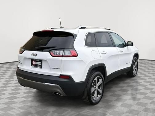Used 2019 Jeep Cherokee Limited AWD/4WD image 3