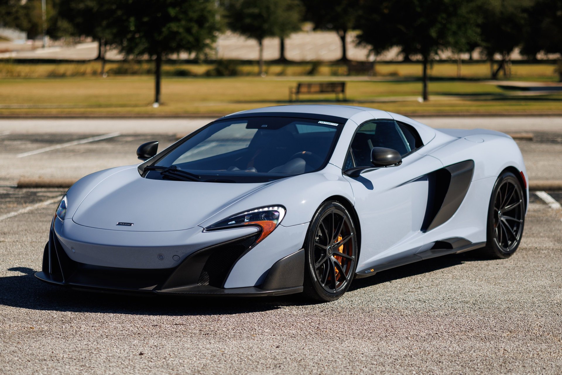 Used 2016 McLaren 675LT Spider image 15