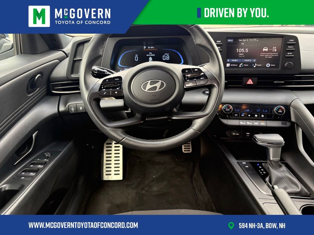 Used 2025 Hyundai Elantra Sport image 14