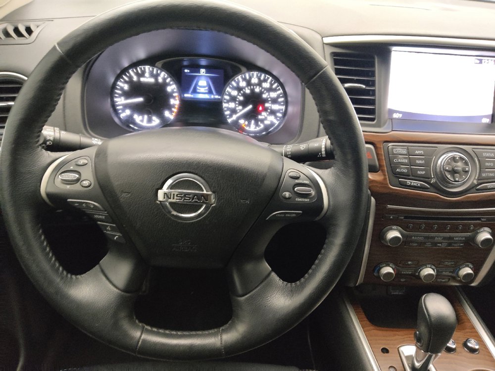 Used 2019 Nissan Pathfinder Platinum FWD image 22